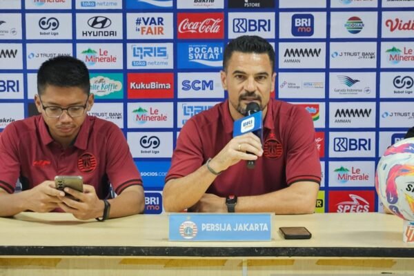 Carlos Pena: Persaingan di Papan Atas Liga 1 Akan Semakin Ketat