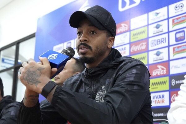 Eduardo Berkomitmen: Persija Siap Berikan yang Terbaik di Kandang PSS