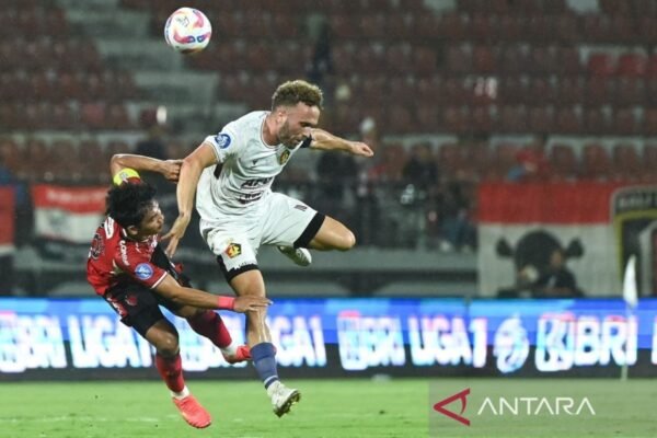 Ze Valente Kembali ke Yogya: Kini dengan Seragam PSIM