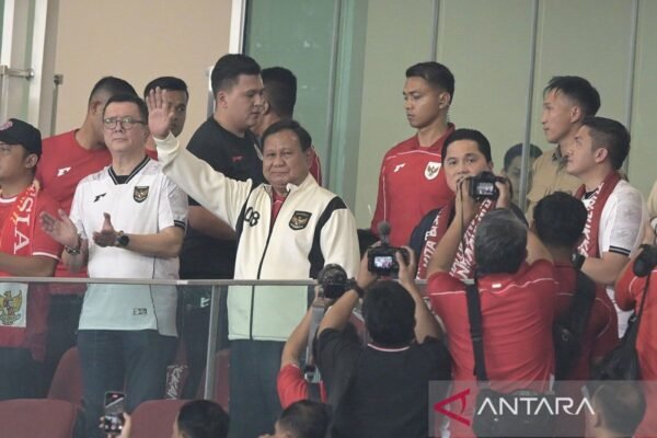 Presiden Prabowo Menyemangati Timnas di GBK