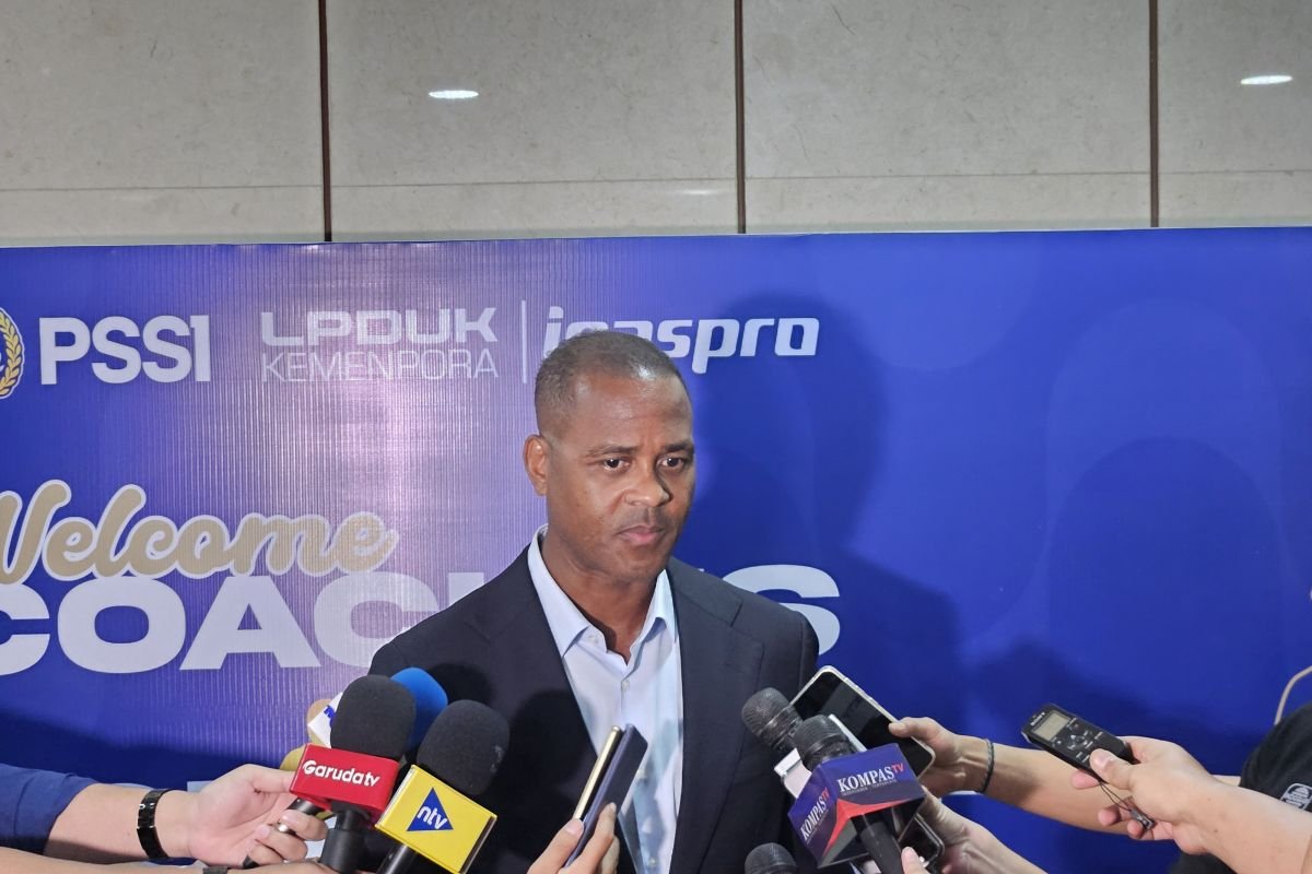 Patrick Kluivert, Pelatih Timnas, Menyatakan Kekecewaan Terkait Cedera Ole Romeny