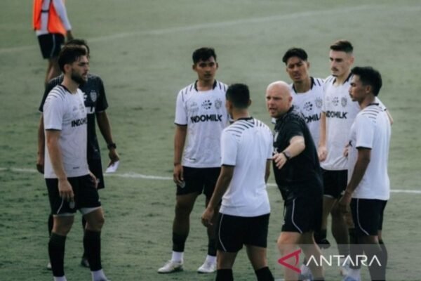 Bali United: Mengembangkan Pemain Muda Sambil Memenuhi Kuota Pemain Asing