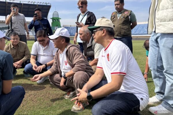 OC Piala Presiden Tinjau Kesiapan Stadion Si Jalak Harupat di Bandung