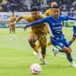 Sure! Here are some alternate title suggestions for "Jadwal Lengkap PSIM Yogyakarta di Super League Musim 2025/2026":

1. "Kalender Pertandingan PSIM Yogyakarta di Super League 2025/2026"
2. "Jadwal Pertandingan Lengkap PSIM Yogyakarta untuk Musim Super League 2025/2026"
3. "Rincian Jadwal Super League 2025/2026 PSIM Yogyakarta"
4. "Daftar Lengkap Pertandingan PSIM Yogyakarta di Super League Musim 2025/2026"
5. "Agenda PSIM Yogyakarta di Super League 2025/2026"
6. "Jadwal PSIM Yogyakarta: Super League 2025/2026"
7. "Panduan Lengkap Jadwal PSIM Yogyakarta di Super League 2025/2026"
8. "Jadwal Pertandingan Super League 2025/2026 untuk PSIM Yogyakarta"

Feel free to choose or modify any of these titles!