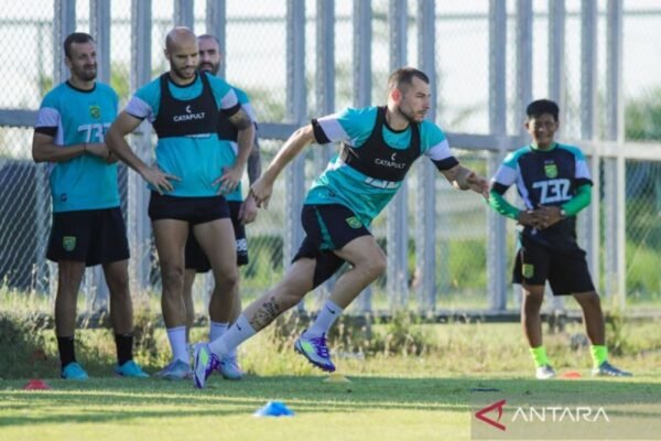 Eduardo Perez Tidak Khawatir, Mihailo Perovic Belum Tampil Optimal